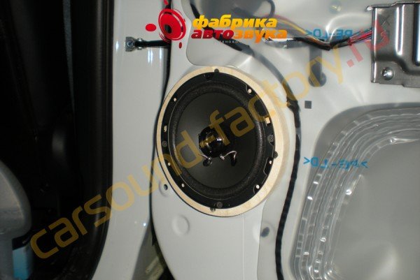 Инсталляция акустики DLS 126 DLS 126 Citroen C-Crosser