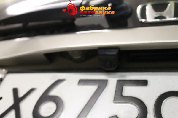 Камера заднего хода Avis Honda HR-V