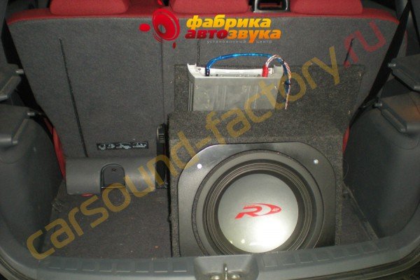 установка сабвуфера Alpine SWR-1042D Alpine SWR-1042D Mitsubishi Colt