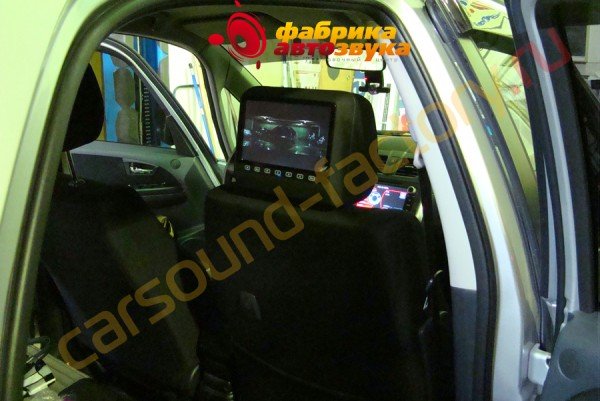 подголовник с монитором AVIS AVS0943T Suzuki SX-4