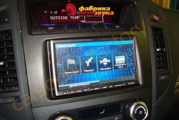 установка головного устройства Alpine INA-W910R Alpine INA-W910R Mitsubishi Pajero