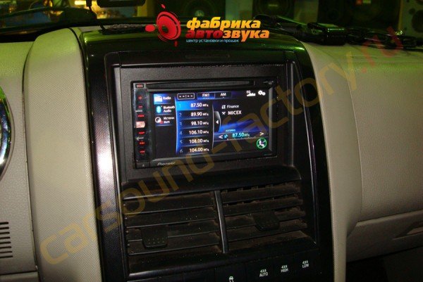 Установка автомагнитолы с навигацией AVIC-F950BT Pioneer AVIC-F950BT Ford Explorer