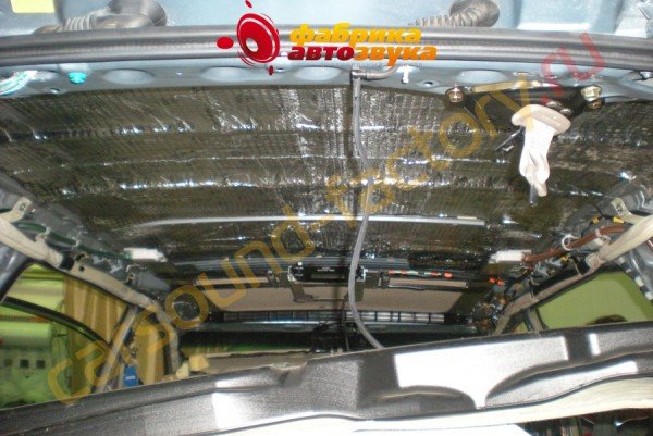 шумоизоляция потолка автомобиля SGM Toyota Sienna