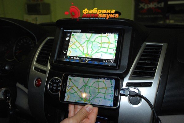 установка и подключение магнитолы и телефона Pioneer Mitsubishi Pajero Sport