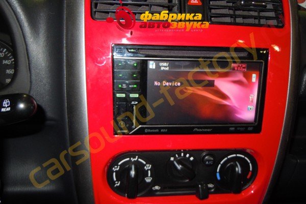 установка автомагнитолы Pioneer AVH-P3200BT Suzuki Jimny