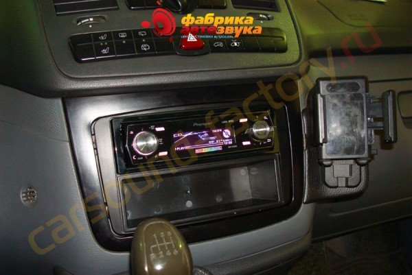 установка магнитолы Pioneer DEH-9450UB Pioneer DEH-9450UB Merсedes Vito