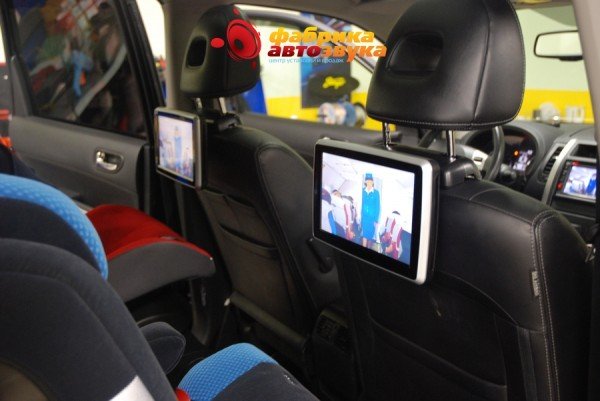 установка навесных мониторов на подголовник AVIS Nissan X-Trail