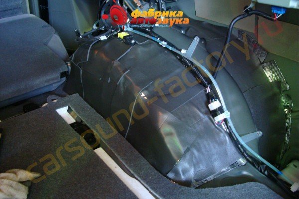 шумоизоляция колесных арок SGM Toyota Land Cruiser Prado 150