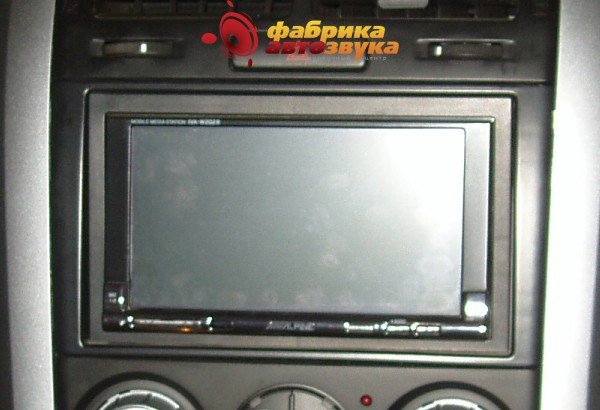 Установка автомагнитолы 2din Alpine Alpine IVA-W502R Suzuki Grand Vitara