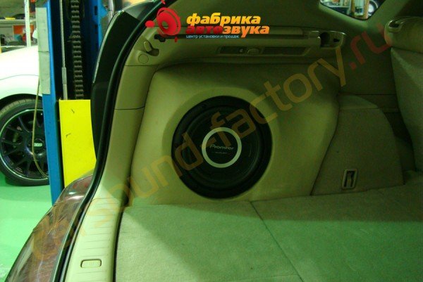 сабвуфер в корпусе Stells pioneer Toyota Harrier