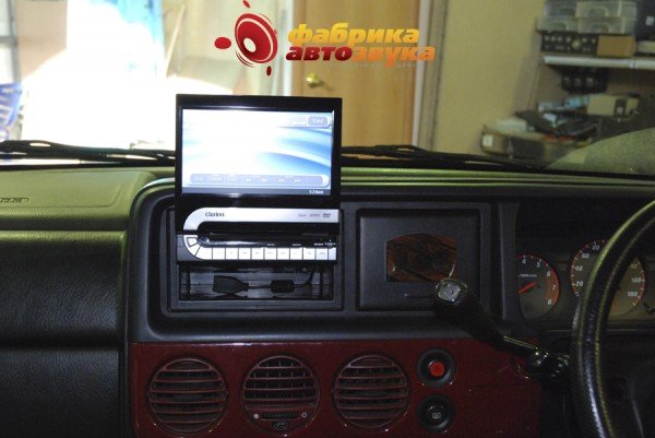 Установка магнитолы Clarion Clarion VRX-785BT Honda S-MX