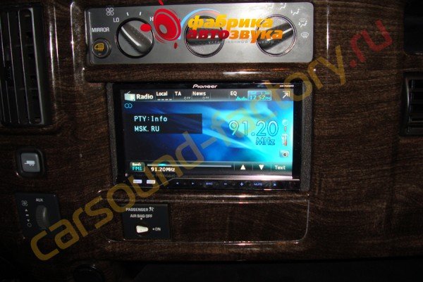 установка автомагнитолы Pioneer AVH-P4300DVD GMC Savana