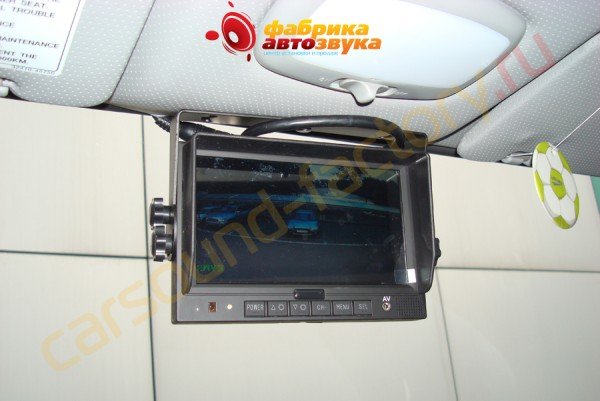 Установка монитора для камеры заднего вида AVIS Hyundai HD