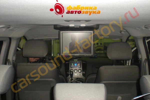 Установка потолочного монитора Power Acoustik Power Acoustik Hyundai H1