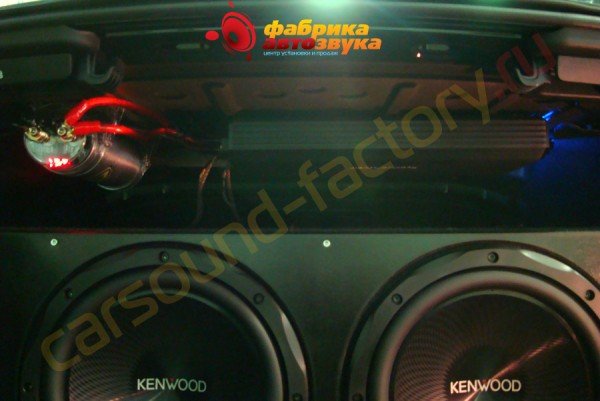 установка усилителя мощности Lighting audio Lighting audio Volkswagen Passat CC