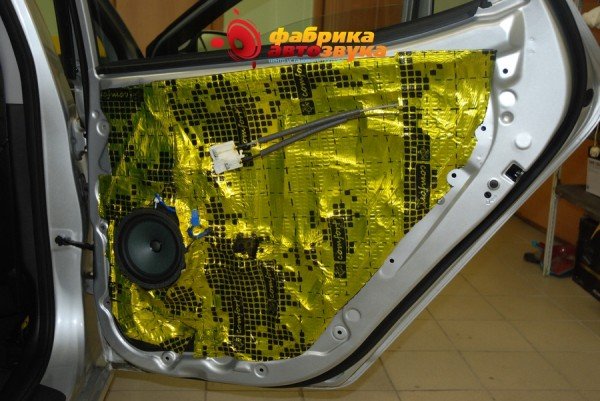 Шумоизоляция задних дверей Comfort Hyundai Elantra