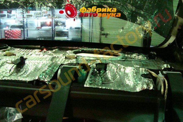 шумоизоляция задней полки SGM Toyota Corolla