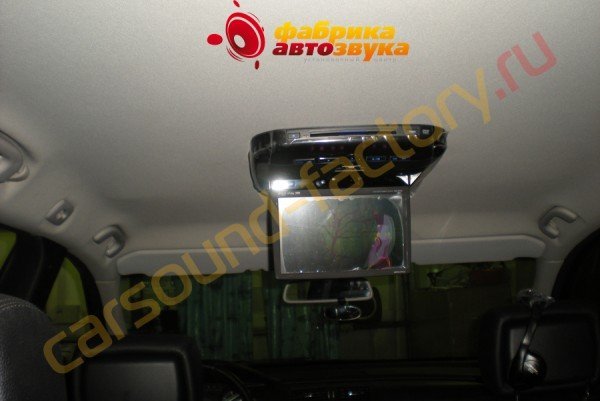 установка потолочного монитора Alpine TMX-R2100 Merсedes R350