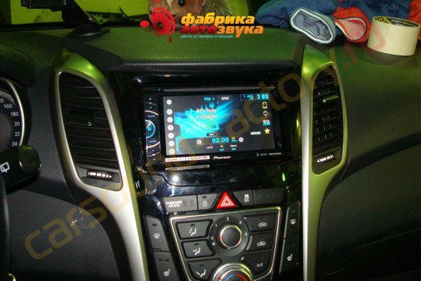 Установка автомагнитолы Pioneer AVH-X2600BT Hyundai i30