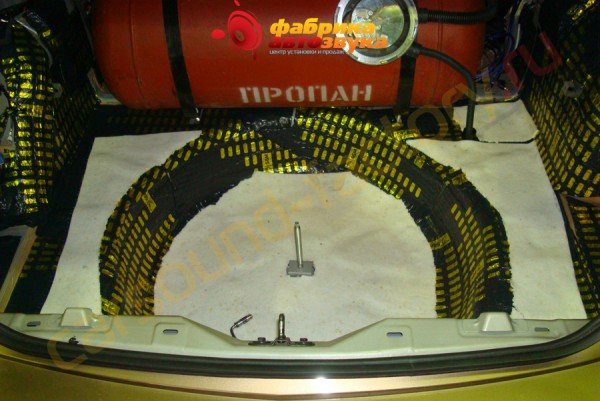шумоизоляция багажника SGM Opel Astra J