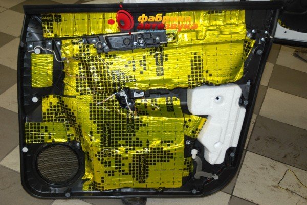 Шумо вибро изоляция дверной обшивки SGM Hyundai iX 35