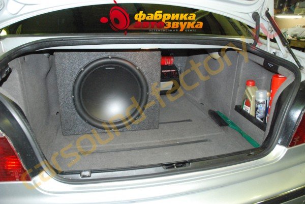 установка сабвуфера Soundstorm Soundstorm BMW 5 series