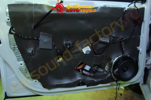 установка акустики Focal Integration Golf 6 Focal Integration Golf 6 Volkswagen Golf 6
