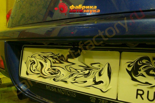установка камеры заднего вида AVIS Chrysler PT-Cruiser
