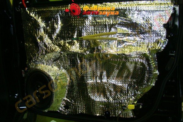 установка акустики DLS 1073 DLS 1073 Toyota Land Cruiser 200