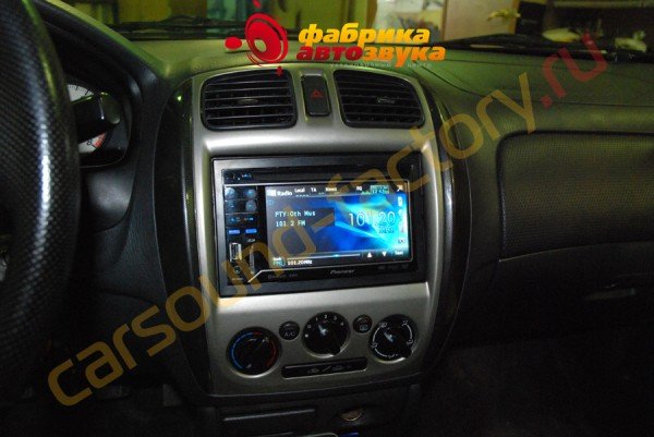 установка магнитолы в авто Pioneer AVH-P3200BT Mazda Protege 5