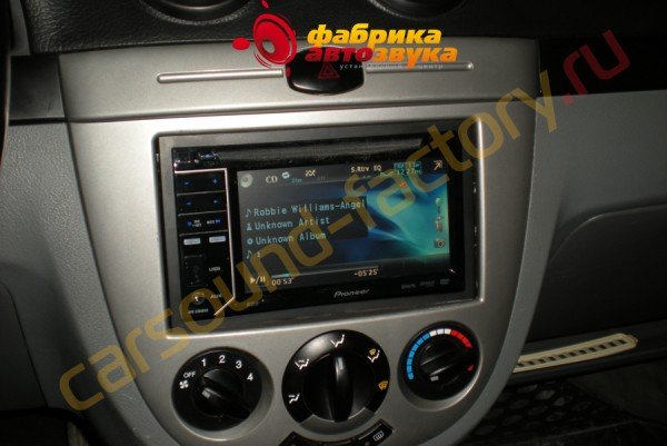 установка автомагнитолы Pioneer AVH-2300DVD Pioneer AVH-2300DVD Chevrolet Lacetti