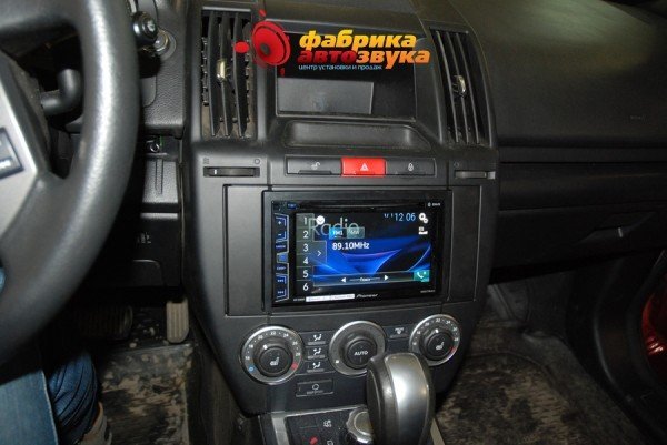 установка головного устройства pioneer Pioneer Land Rover Freelander 2