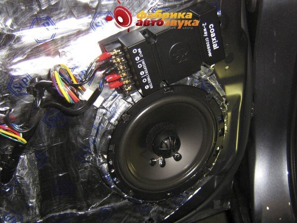 Установка акустики DLS (тыл) DLS 426 Mitsubishi Lancer X