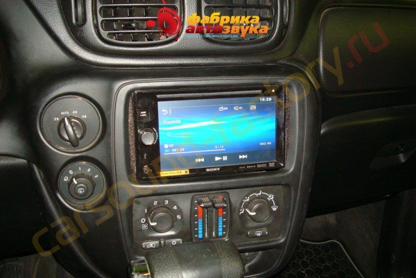 установка автомагнитолы Sony XAV-65 Chevrolet Trailblazer