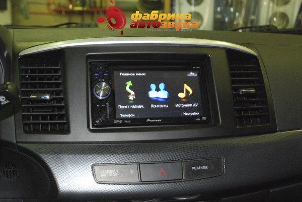 Установка автомагнитолы Pioneer Pioneer AVIC-F900BT Mitsubishi Lancer X