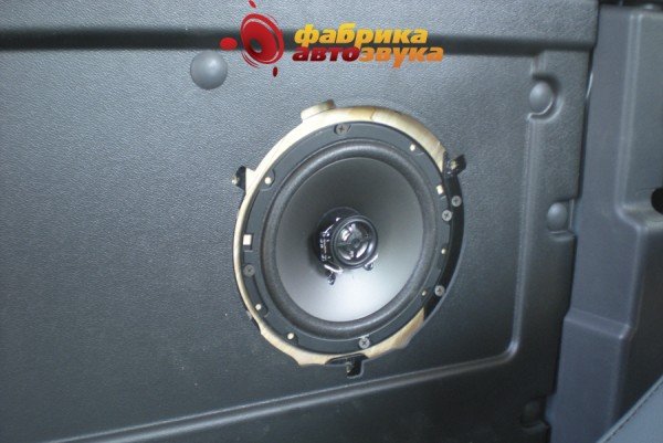 Установка акустики DLS 126 Peugeot Boxer