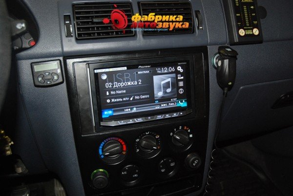 установка и подключение магнитолы Pioneer AVH-X8700BT Ford Tourneo