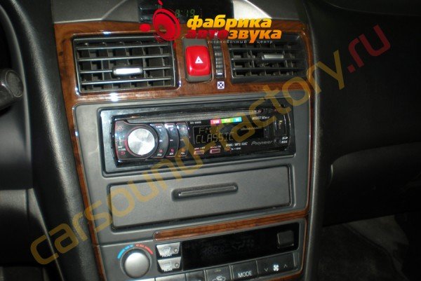 установка автомагнитолы Pioneer DEH-6300SD Pioneer DEH-6300SD Nissan Maxima QX
