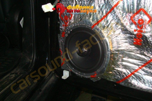 установка тыльной акустики DLS DLS SsangYong Rexton