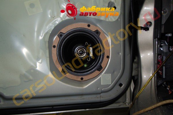 Установка коаксиальной акустики Magnat Chevrolet Lanos