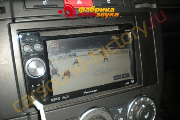 цифровой тв тюнер в авто AVIS AVS5000DVB Land Rover Freelander
