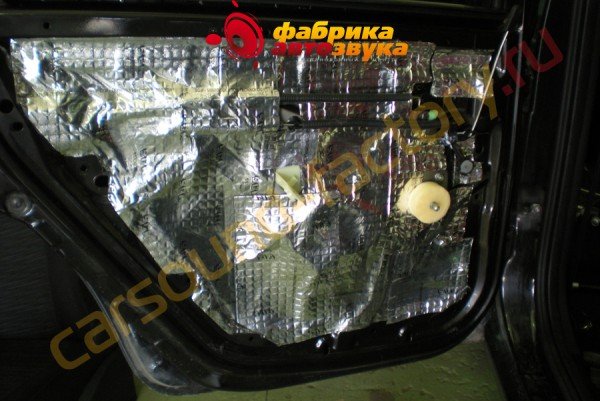 шумка дверей в 2 слоя SGM Renault Logan