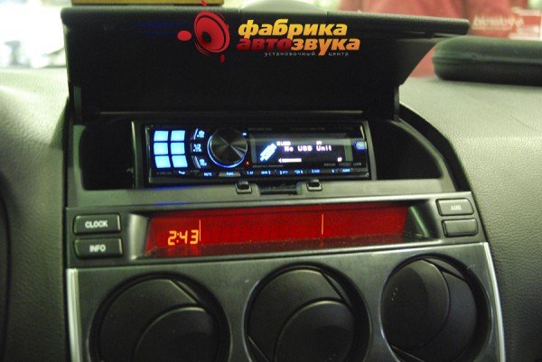 Установка магнитолы Alpine Alpine CDA-117Ri Mazda 6