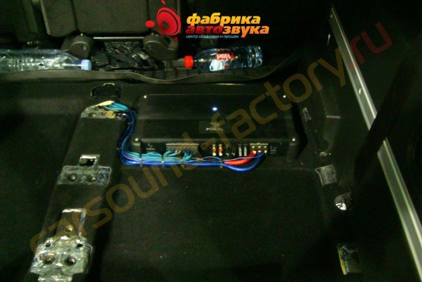 4 канальный усилитель мощности Focal FPP 4100 Opel Zafira 2013