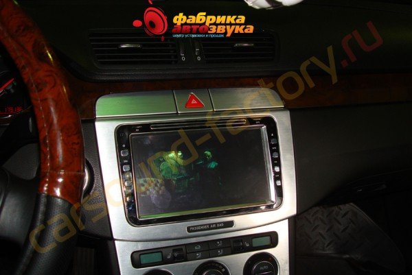 установка автомагнитолы Fantom Fantom Volkswagen Passat 6