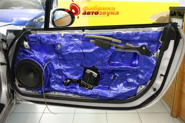 шумоизоляция двери автомобиля Индиго Mazda MX-5