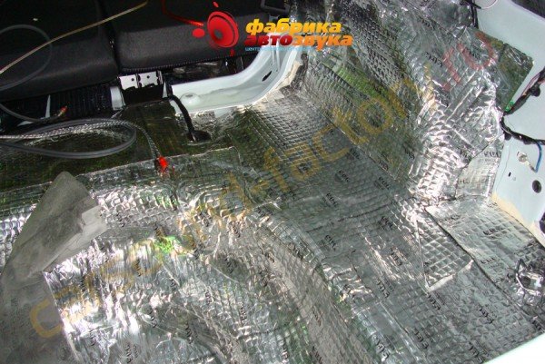 шумоизоляция багажника SGM Ford Mondeo