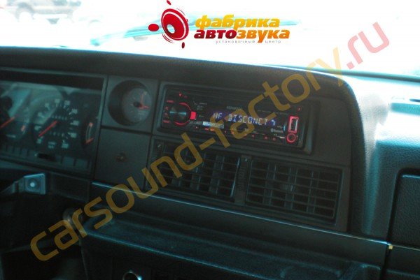 автомагнитола Kenwood KDC-BT31U Kenwood KDC-BT31U Volvo 240 GL