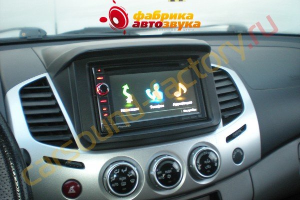 автомагнитола Pioneer AVIC-f930BT Pioneer AVIC-F930BT Mitsubishi L200