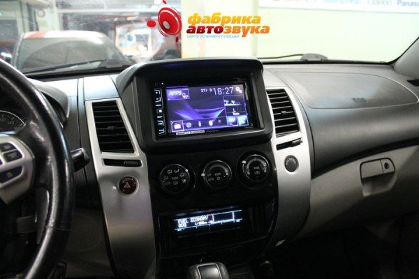 Головное устройство Pioneer Pioneer Mitsubishi Pajero Sport
